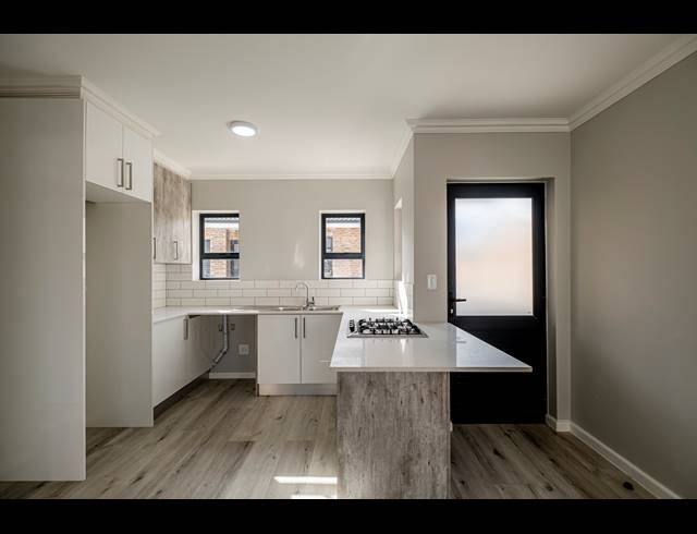 2 BEDROOM TOWNHOUSE FOR SALE IN C PLACE
